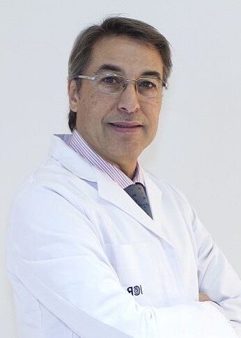 Doctor rheumatologist Rudi